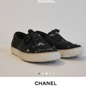 Chanel sneakers slip on Boucle women's 40 black slip on sneaker